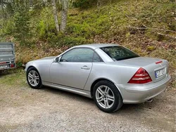 Silver Begagnad 2002 Mercedes SLK200 Cab | 59 500 kr (Marknadspris)