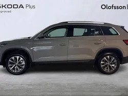 Grå Begagnad 2022 Skoda Kodiaq Style SUV | 369 800 kr (Bra pris)
