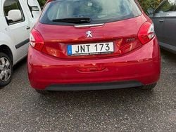 Begagnad 2014 Peugeot 208 Halvkombi | 48 000 kr (Marknadspris)