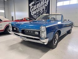 Blåmetallic Begagnad 1967 Pontiac GTO Sportkupé | 695 000 kr