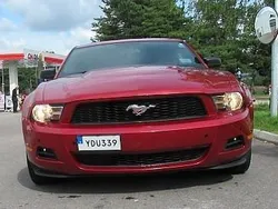 Röd Begagnad 2010 Ford Mustang Sportkupé | 135 000 kr (Bra pris)