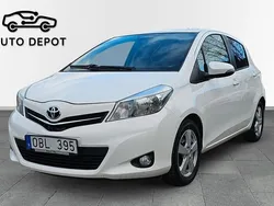 Vit Begagnad 2013 Toyota Yaris Active Halvkombi | 82 900 kr (Marknadspris)