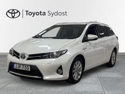 Vit Begagnad 2014 Toyota Auris Touring Sports Edition Kombi | 149 000 kr (Marknadspris)