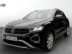 Svart Begagnad 2022 VW T-Roc Life SUV | 214 900 kr (Marknadspris)