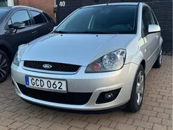 Grå Begagnad 2008 Ford Fiesta Halvkombi | 45 000 kr (Dyr)