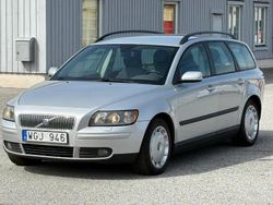 Ljusgrå (grå) Begagnad 2005 Volvo V50 Kinetic Kombi | 29 900 kr (Dyr)