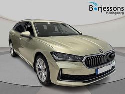 Ljusgul (gul) Begagnad 2024 Skoda Superb Kombi | 479 900 kr