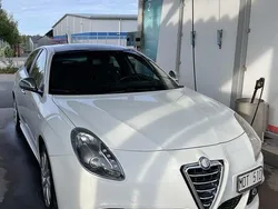 Vit Begagnad 2012 Alfa Romeo Giulietta Distinctive Halvkombi | 57 000 kr (Bra pris)