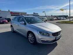 Silver Begagnad 2015 Volvo V60 Momentum Kombi | 129 900 kr (Marknadspris)