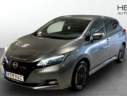 Grå (grey) Begagnad 2023 Nissan Leaf N-Connecta Halvkombi | 259 900 kr (Lite dyr)