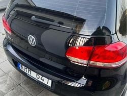 Svart Begagnad 2010 VW Golf VI Halvkombi | 46 000 kr (Marknadspris)
