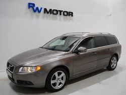 Grå Begagnad 2011 Volvo V70 Summum Kombi | 99 800 kr (Marknadspris)