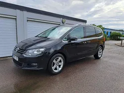 Svart Begagnad 2015 VW Sharan Minibuss | 123 000 kr (Marknadspris)