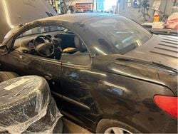 Svart Begagnad 2002 Peugeot 206 CC Cab | 6 000 kr (Superpris)