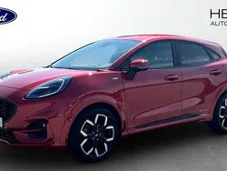 Röd (red) Begagnad 2020 Ford Puma ST-Line Minibuss | 184 900 kr (Marknadspris)