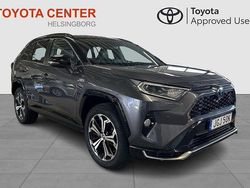 Grå Begagnad 2021 Toyota RAV4 Hybrid Style SUV | 379 900 kr (Marknadspris)