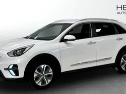 Vit (white) Begagnad 2022 Kia e-Niro Advance SUV | 294 900 kr (Marknadspris)