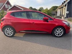 Röd Begagnad 2017 Renault Clio IV GT Halvkombi | 120 000 kr (Marknadspris)