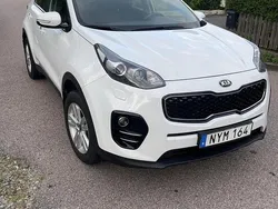 Vit Begagnad 2016 Kia Sportage Advance SUV | 147 000 kr (Marknadspris)