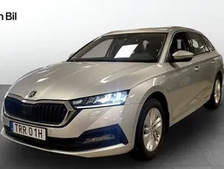 Silver (brilliant silver metallic) Begagnad 2023 Skoda Octavia Ambition Kombi | 269 900 kr (Marknadspris)