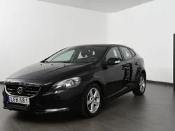 Svart Begagnad 2015 Volvo V40 Kinetic Kombi | 155 800 kr (Marknadspris)