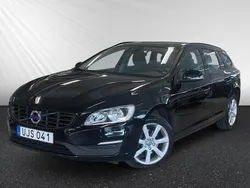 Svart Begagnad 2017 Volvo V60 Standard Kombi | 174 400 kr (Marknadspris)