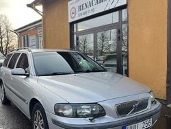 Ljusgrå Begagnad 2004 Volvo V70 Business Edition Kombi | 44 900 kr (Marknadspris)