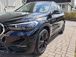 Svart Begagnad 2021 BMW X1 SUV | 289 000 kr (Marknadspris)