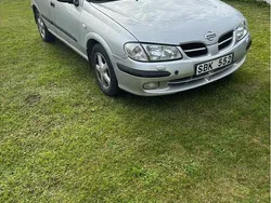 Silver Begagnad 2000 Nissan Almera Halvkombi | 15 000 kr