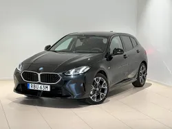 Svart Begagnad 2025 BMW 120 M Sport Halvkombi | 369 000 kr