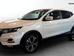 Vit (white) Begagnad 2020 Nissan Qashqai N-Connecta SUV | 204 900 kr (Bra pris)