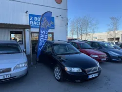 Svart Begagnad 2006 Volvo V70 Momentum Kombi | 42 900 kr (Marknadspris)