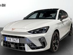 Grå (taiga grey) Begagnad 2024 Cupra Leon VZ Kombi | 429 900 kr