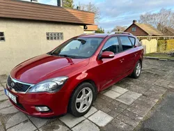 Röd Begagnad 2010 Kia Ceed Sportswagon 4 Kombi | 38 500 kr (Marknadspris)