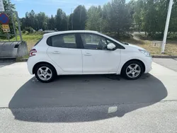 Vit Begagnad 2012 Peugeot 208 Halvkombi | 75 000 kr (Dyr)