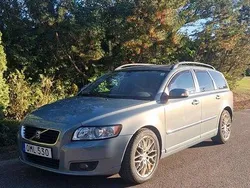 Blå Begagnad 2008 Volvo V50 Momentum Kombi | 60 000 kr (Marknadspris)