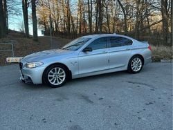 Grå Begagnad 2013 BMW 520 Sedan | 99 900 kr (Superpris)
