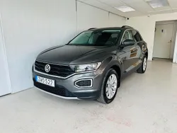 Mörkgrå Begagnad 2019 VW T-Roc SUV | 189 900 kr (Marknadspris)