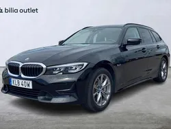 Svart Begagnad 2021 BMW 330e Sport Line Kombi | 259 900 kr (Superpris)