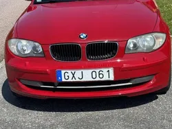 Röd Begagnad 2011 BMW 118 Comfort Edition Halvkombi | 73 900 kr (Marknadspris)