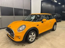 Orange Begagnad 2016 Mini One D Pepper Halvkombi | 89 900 kr