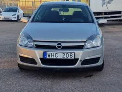 Grå Begagnad 2005 Opel Astra Halvkombi | 20 000 kr (Marknadspris)