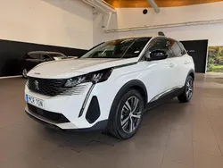 Vit Begagnad 2022 Peugeot 3008 Allure SUV | 244 900 kr (Marknadspris)