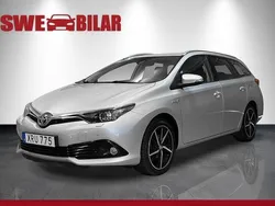 Silver Begagnad 2018 Toyota Auris Touring Sports Active Kombi | 144 900 kr (Marknadspris)