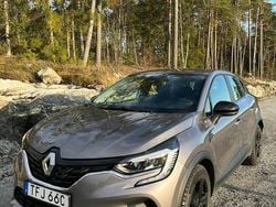 Grå Begagnad 2022 Renault Captur SUV | 200 000 kr (Bra pris)