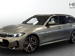 Grå (grey) Begagnad 2025 BMW 330e Comfort Edition Kombi | 494 700 kr (Marknadspris)