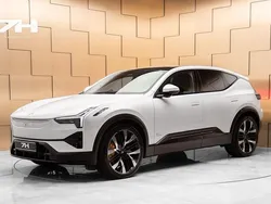 Vit Begagnad 2024 Polestar 3 Performance Sedan | 819 900 kr (Marknadspris)