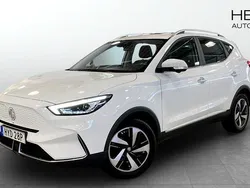 Vit (silver) Begagnad 2022 MG ZS Luxury Sedan | 239 900 kr (Bra pris)