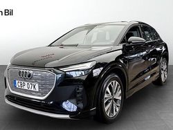 Svart (mytsvart metallic) Begagnad 2022 Audi Q4 e-tron Advanced SUV | 339 000 kr (Marknadspris)
