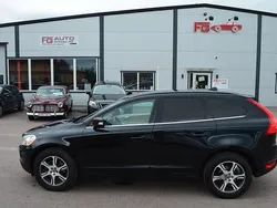 Svart Begagnad 2012 Volvo XC60 Momentum SUV | 104 900 kr (Marknadspris)